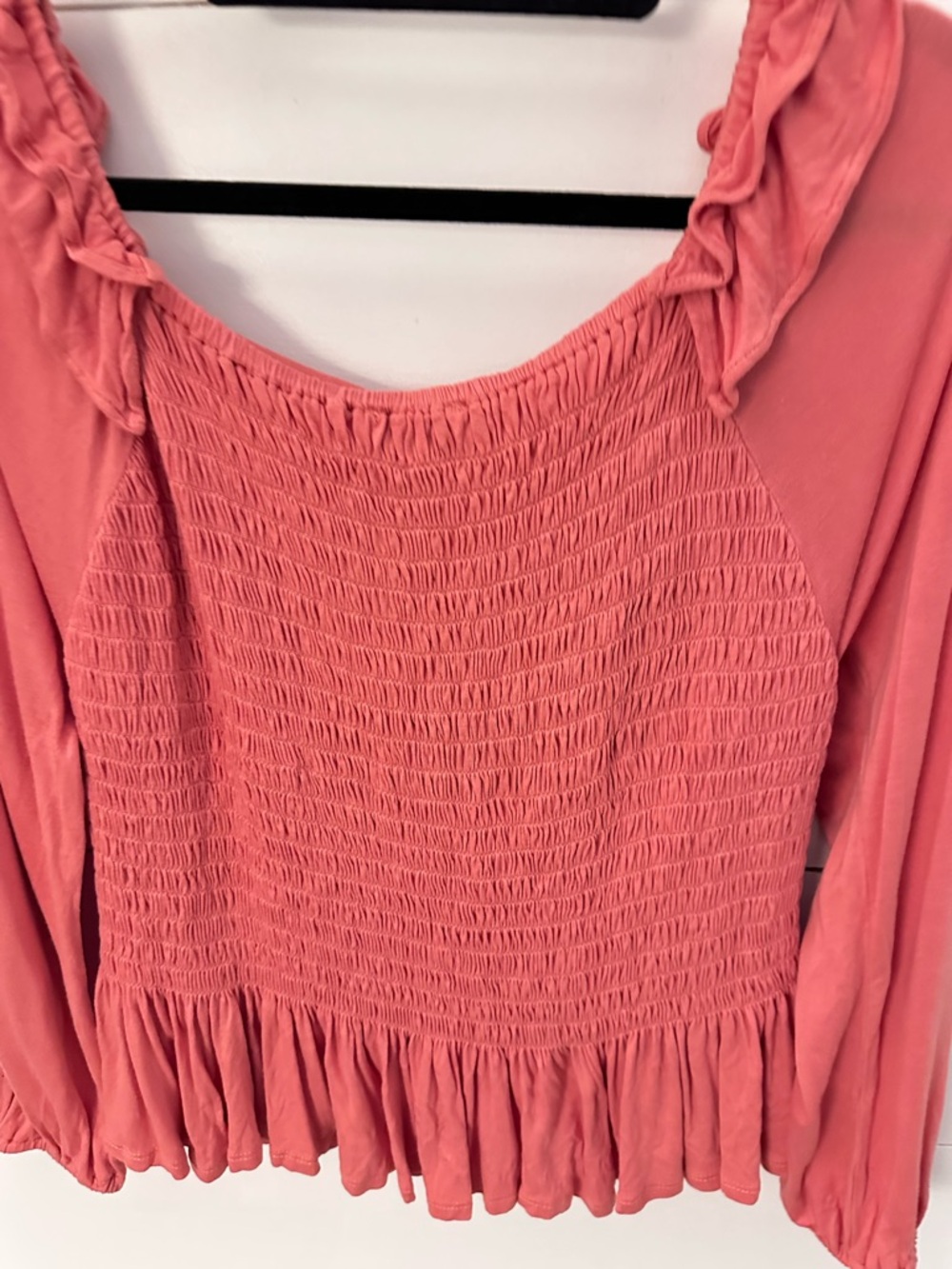 Loft L Coral ruffle arm smocked back rayon elastin casual shabby chic cozy top - Picture 8 of 11